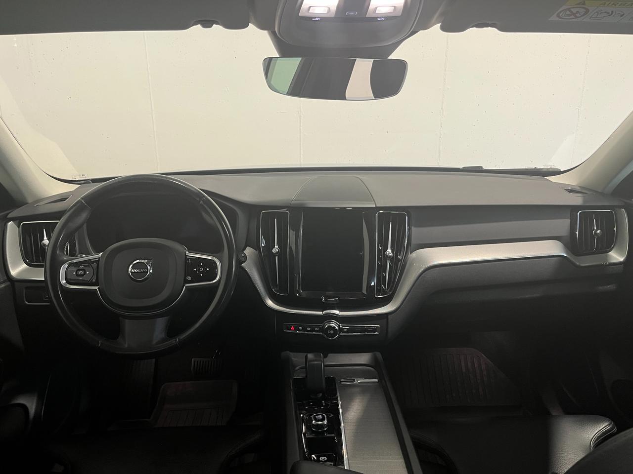 VOLVO XC60 B4 D PLUS DARK AWD AUTO