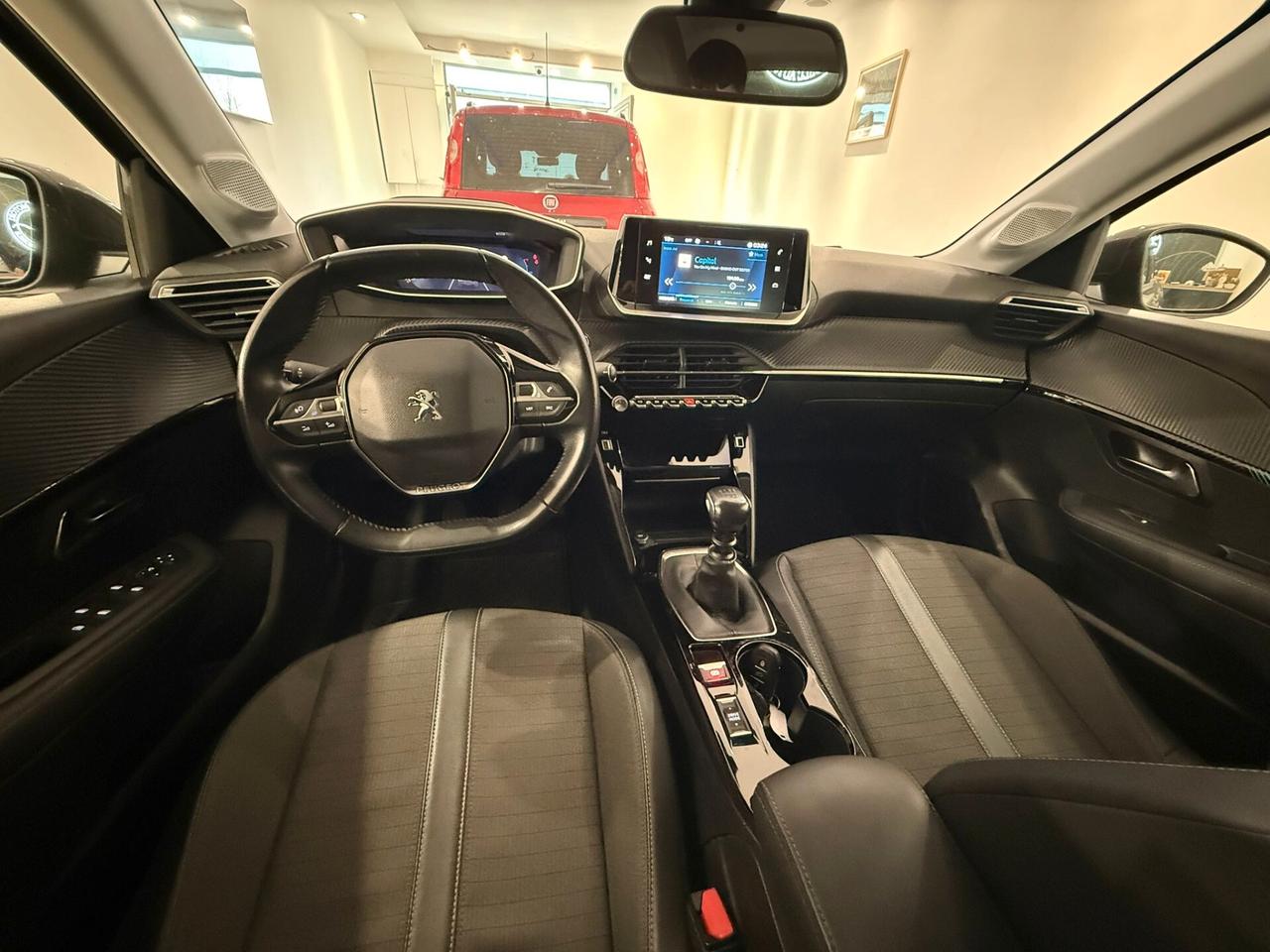 Peugeot 208 1.2 100CV Allure 46.000 KM