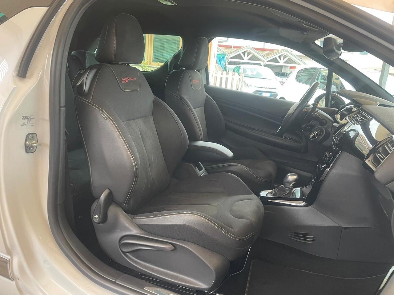 Ds DS3 3 PureTech 110 aut. Performance Line