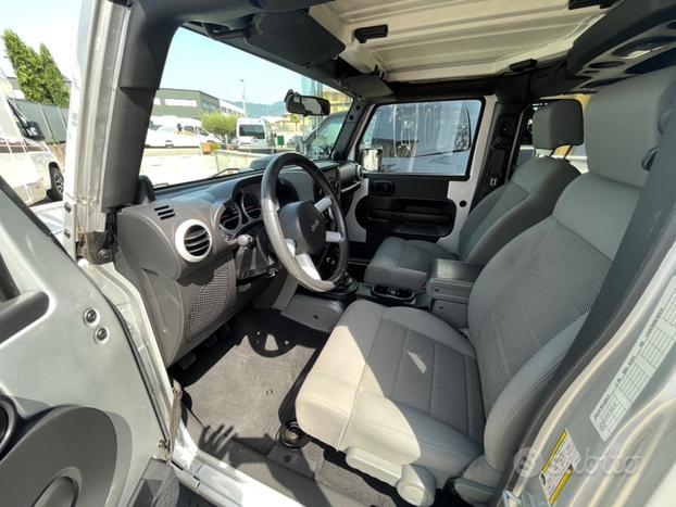 JEEP Wrangler 3ª serie - 2010