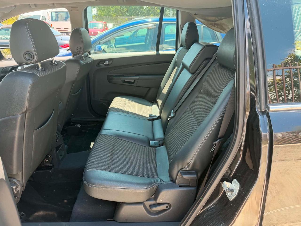 Opel Zafira 7 posti BENZ/METANO