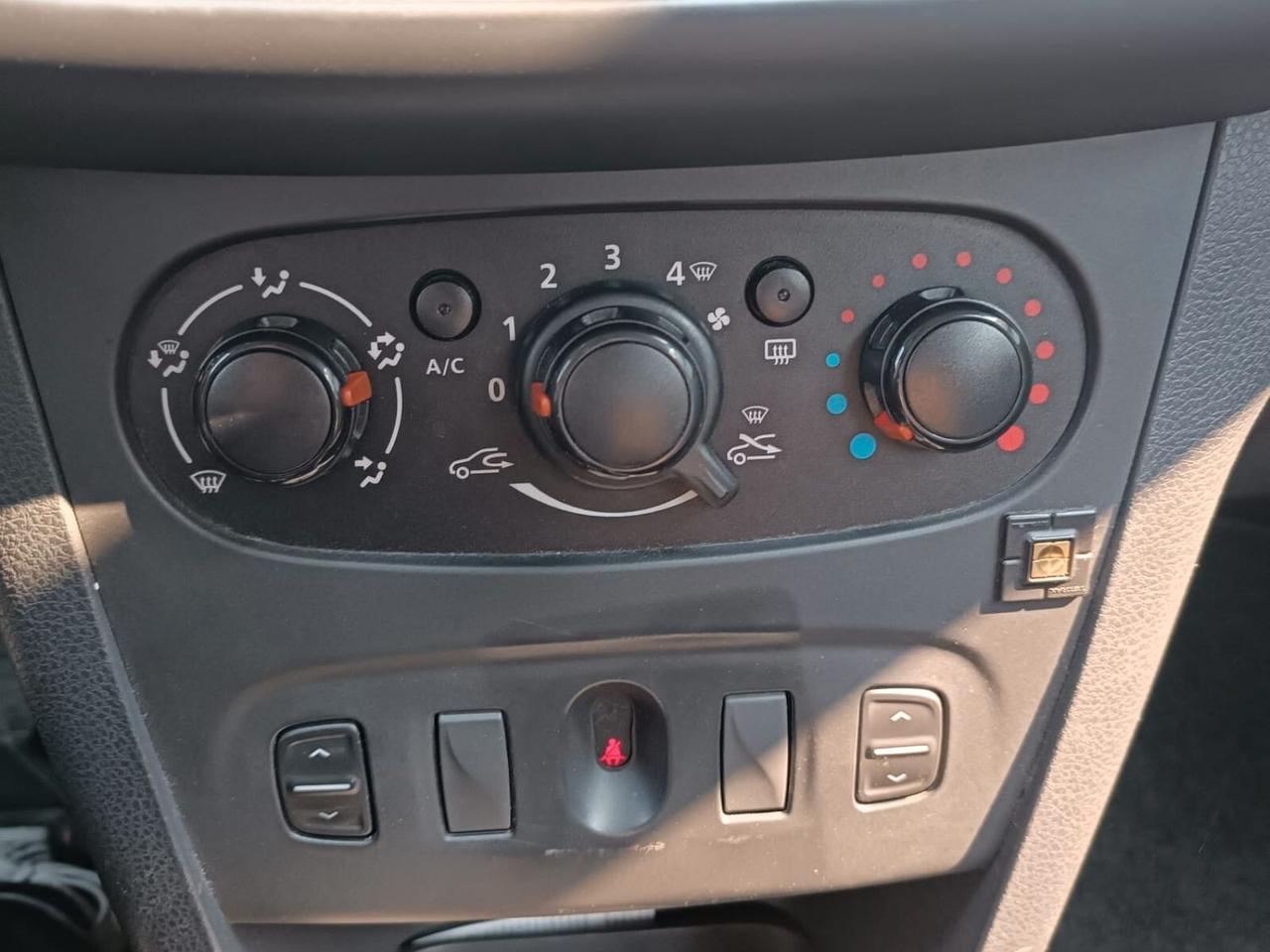 Dacia Sandero 1.2 75CV Ambiance