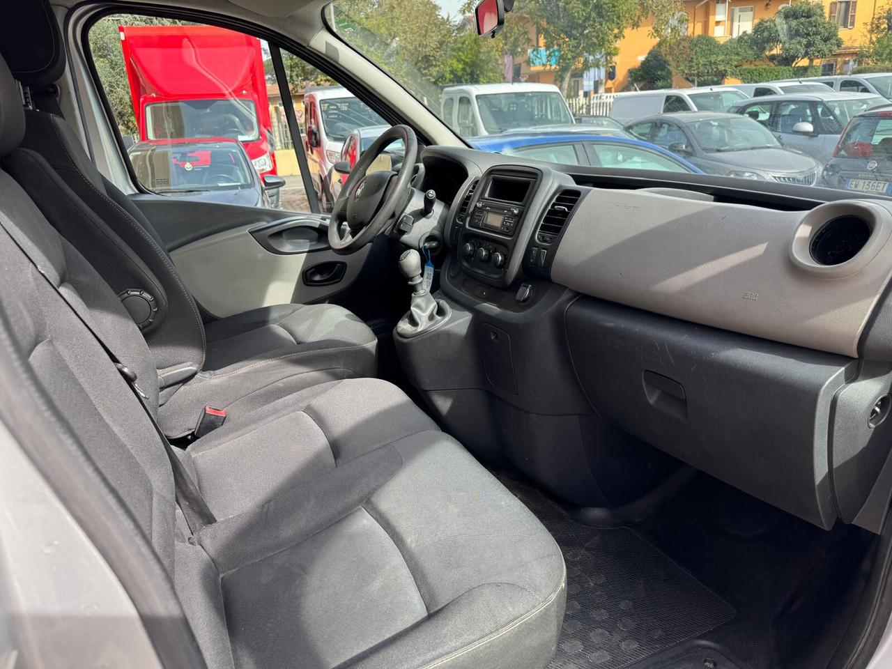 Renault Trafic 9 POSTI ZEN L1 T27 1.6 DCI 95CV S&S E6
