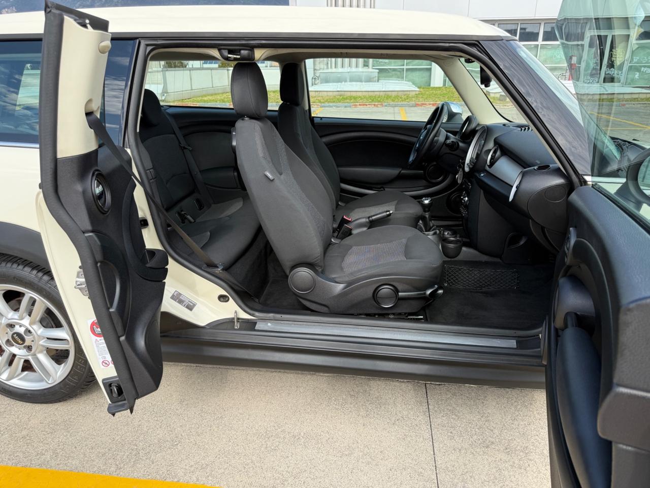 MINI COOPER CLUBMAN 1.6 16V 122CV NEOPATENTATI