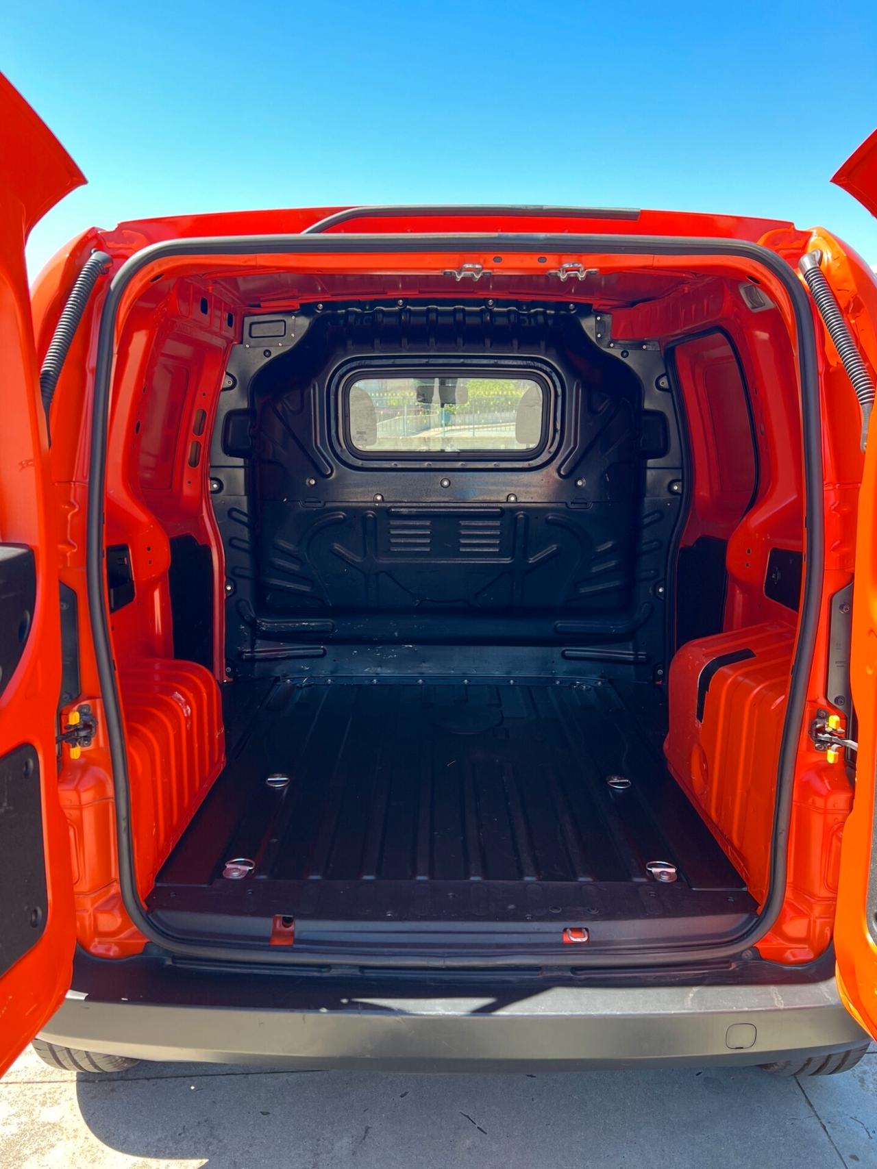 Fiat Fiorino 1.3 MJT 80CV Cargo IVA ESPOSTA