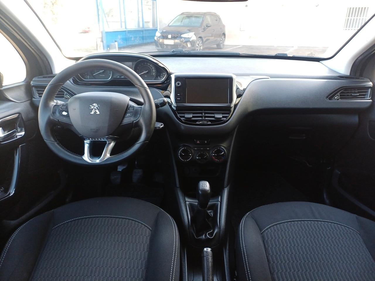 Peugeot 208 PureTech 82 5 porte Allure