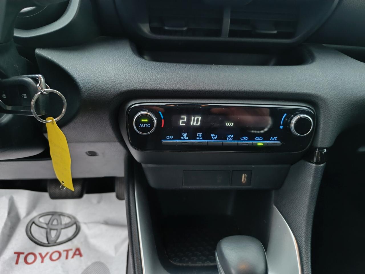 Toyota Yaris 1.5 Hybrid 5 porte Trend