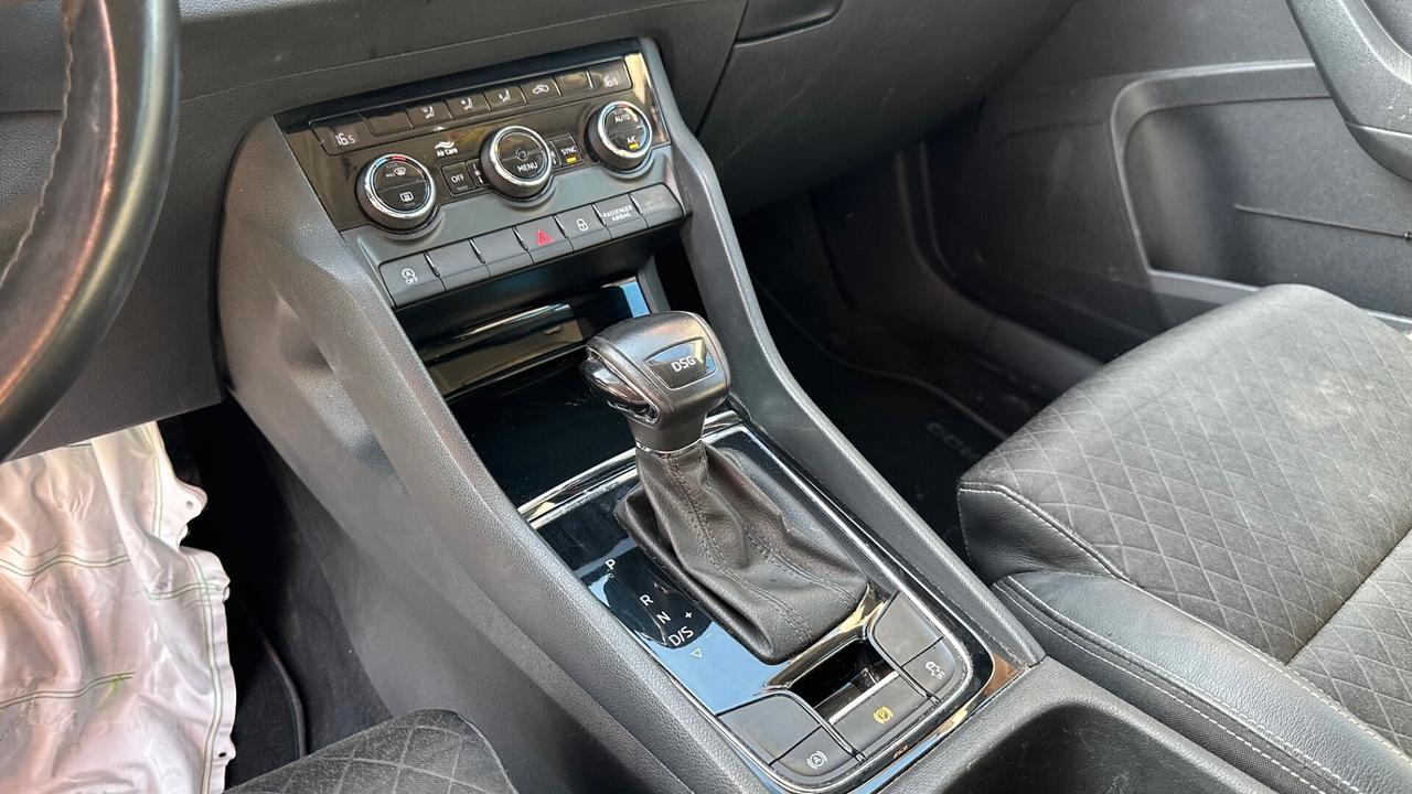 Skoda Karoq 1.6 TDI SCR DSG Style (incidentata)