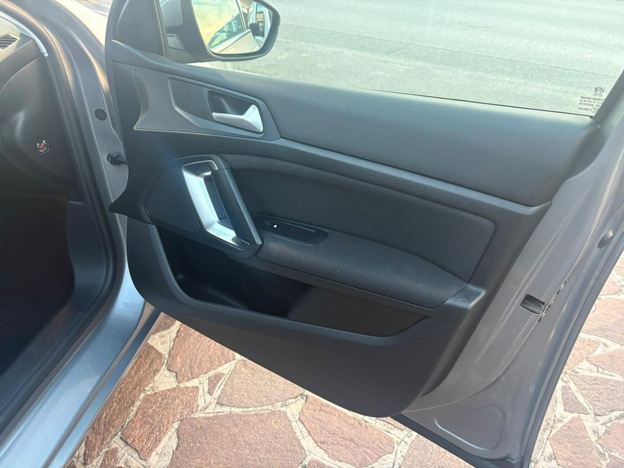 Peugeot 308 BlueHDi 120 S&S EAT6 Allure