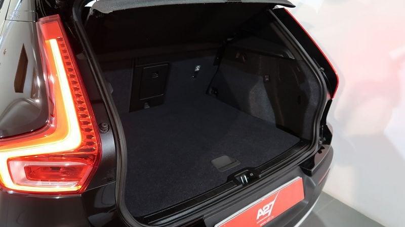 Volvo XC40 Recharge T4 Plug-in Hybrid auto Recharge Core