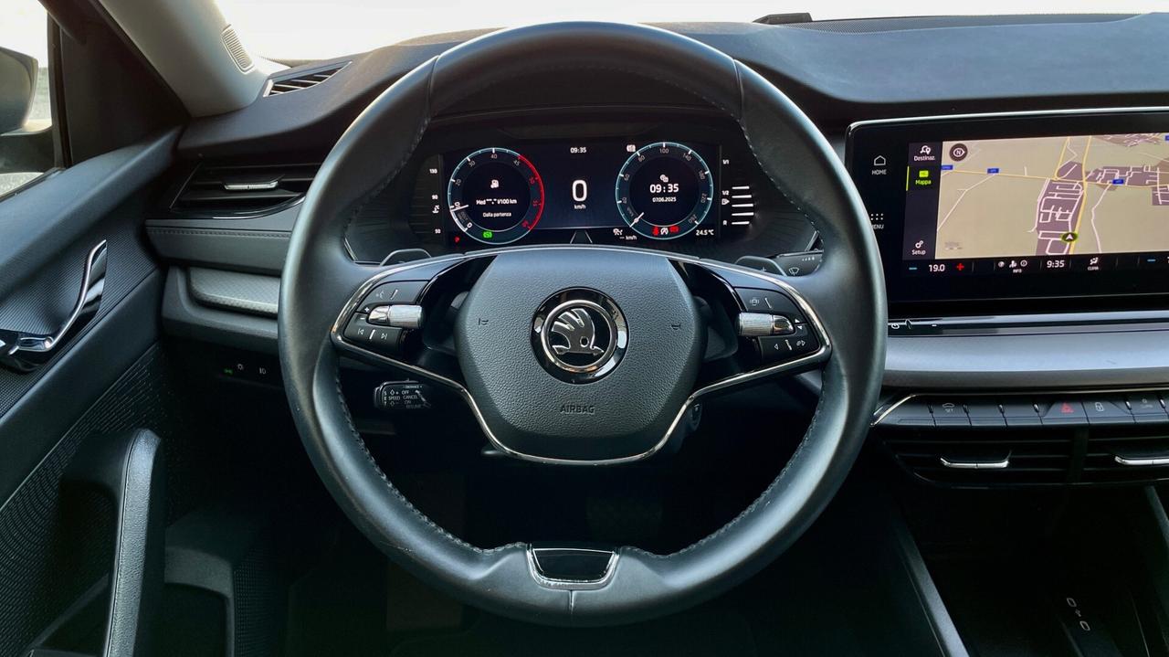 SKODA OCTAVIA 2.0 TDI EVO 115c V. COCKPIT