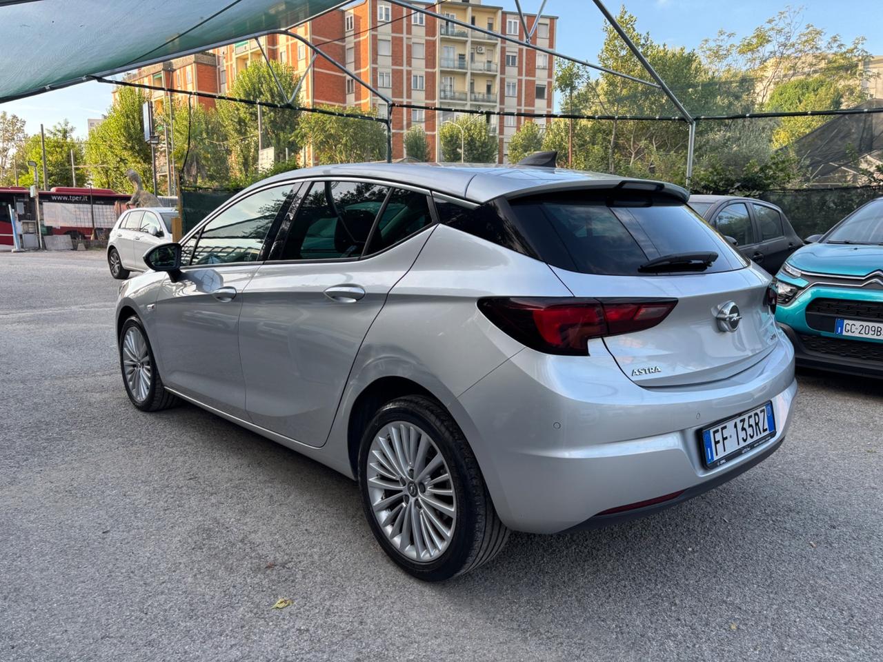 Opel Astra 1.6 CDTi 110CV 5 porte Innovation OK NEOPATENTATI