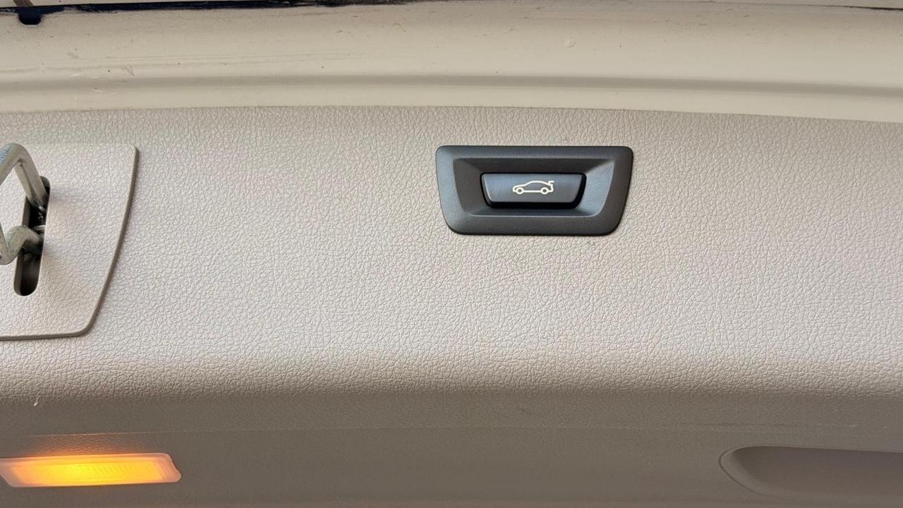 Bmw 320 320d xDrive Touring Sport