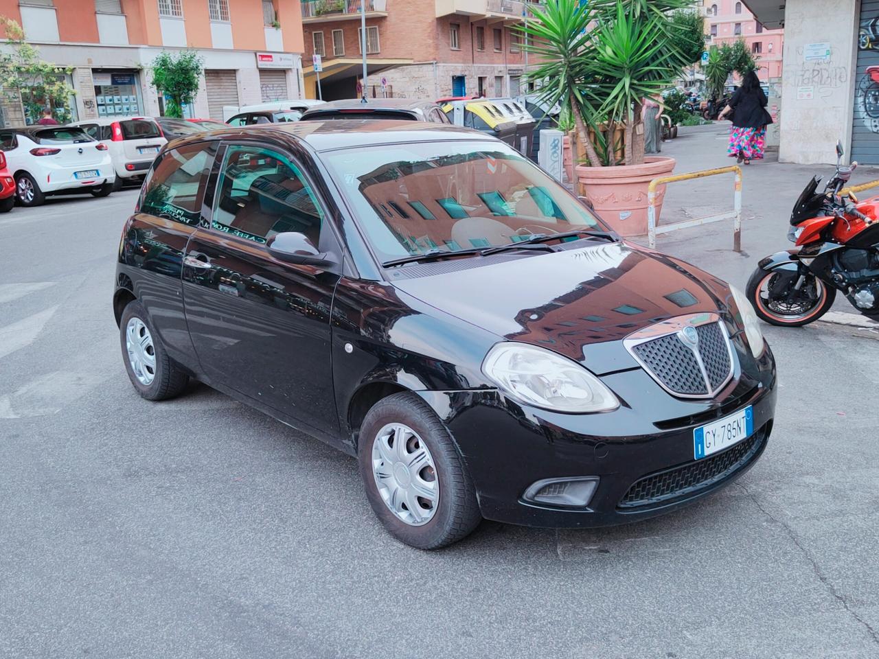 Lancia Ypsilon 1.2 Oro Plus
