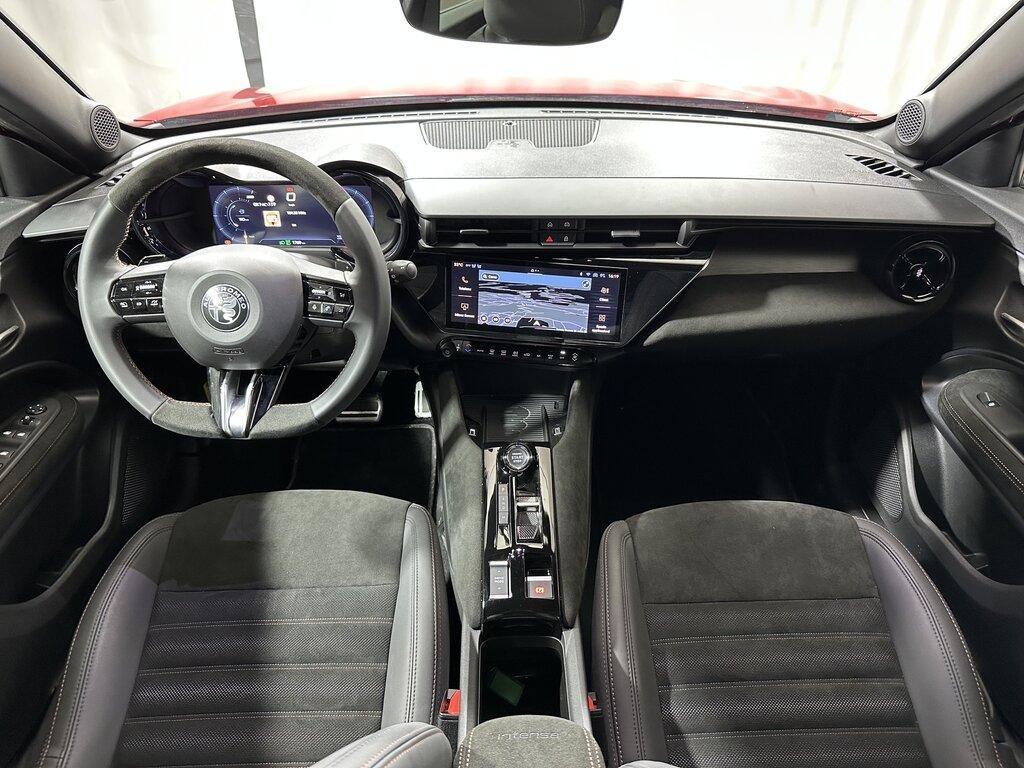 Alfa Romeo Junior 1.2 ibrida Q4 Intensa 145cv edct6