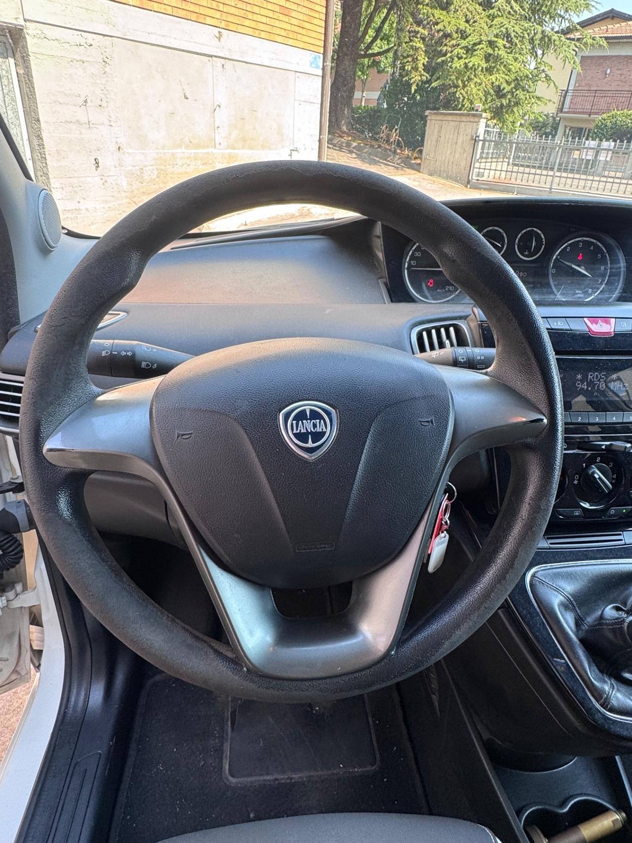 Lancia Ypsilon 1.2 69 CV 5 porte GPL Ecochic Gold
