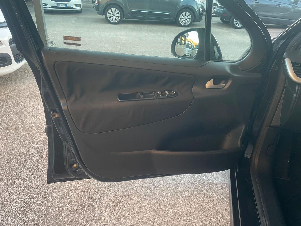 Peugeot 207 1.4 HDi 70CV FAP 5p. XS