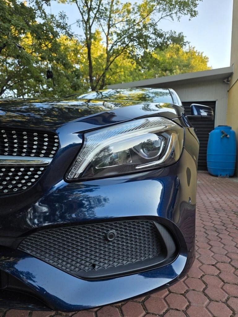 Mercedes-benz A 180 d Premium AMG