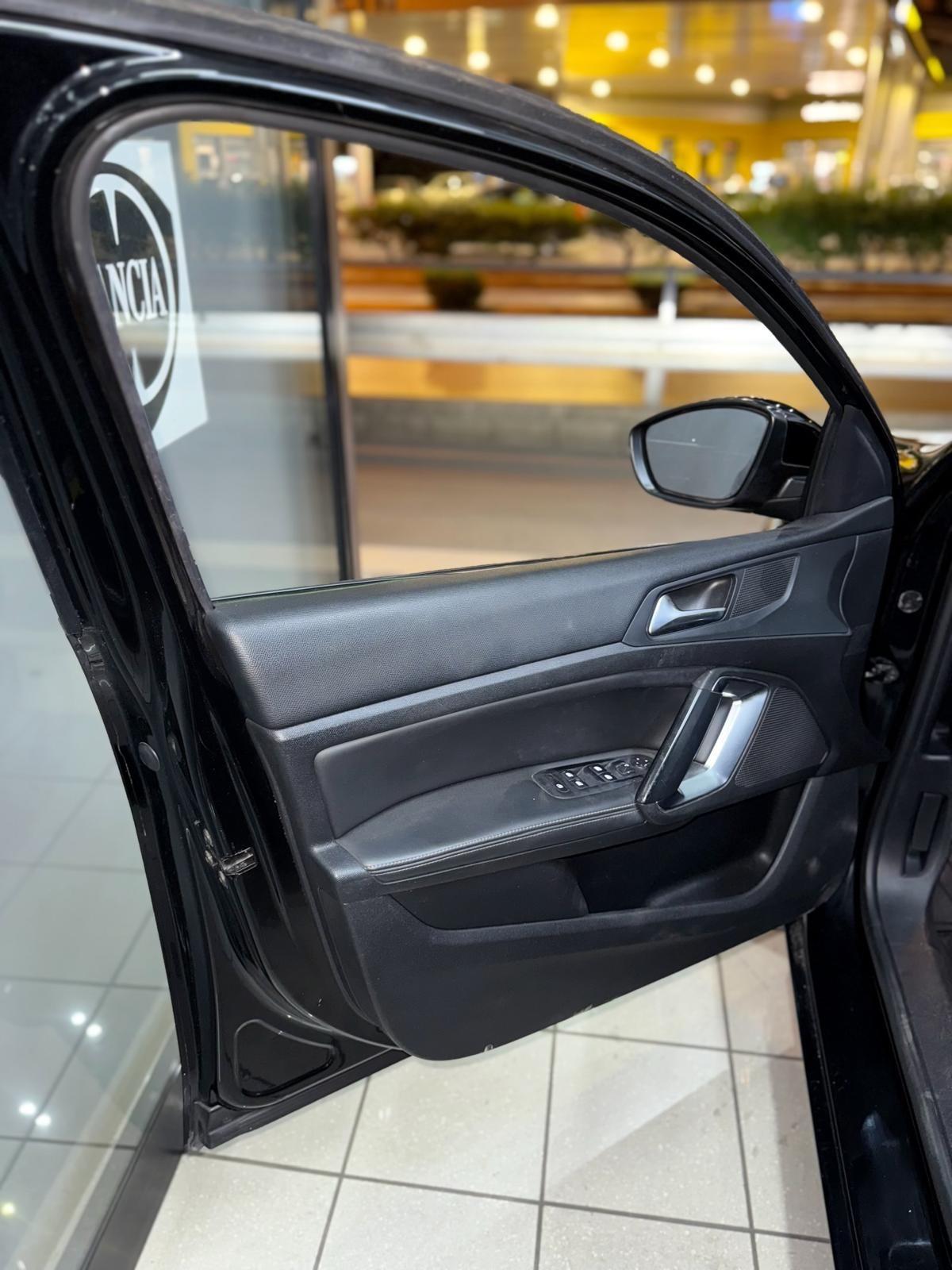 Peugeot 308 BlueHDi 120 S&S SW Allure