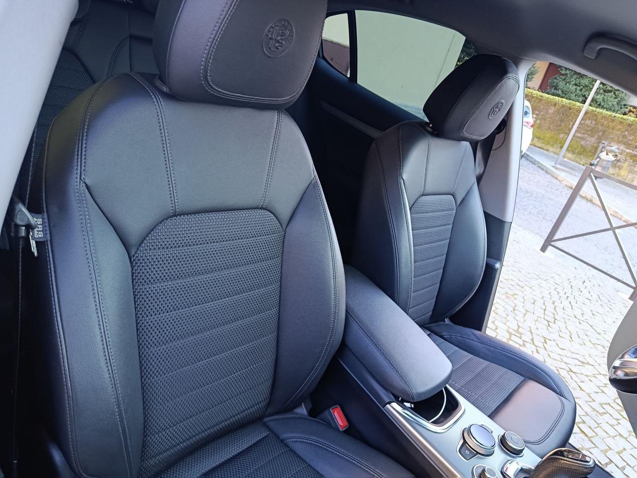 Alfa Romeo Stelvio Sprint 2.2 #8429