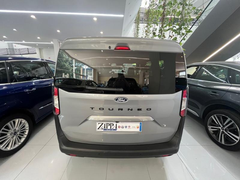 FORD Tourneo Courier 1.0 EcoBoost Titanium