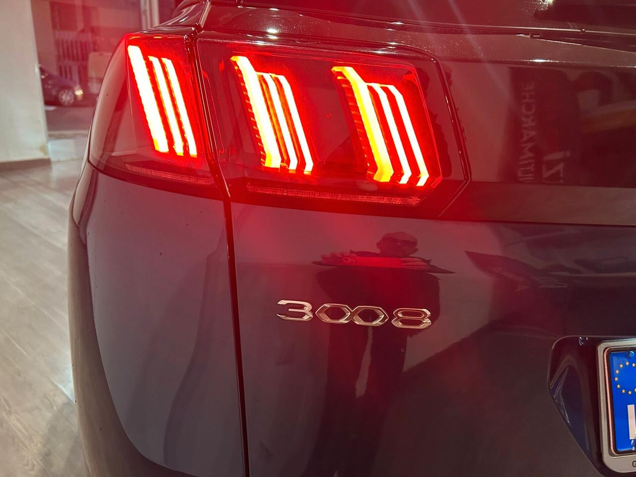 Peugeot 3008 BlueHDi 130 S&S EAT8 Active Pack