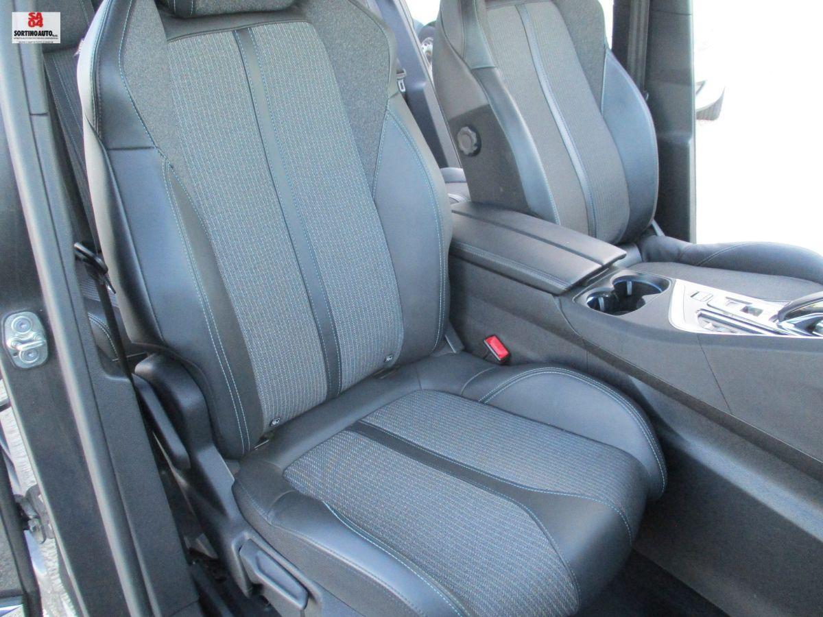 PEUGEOT 3008 BlueHDi 130 S&S EAT8 Allure Pack 2021