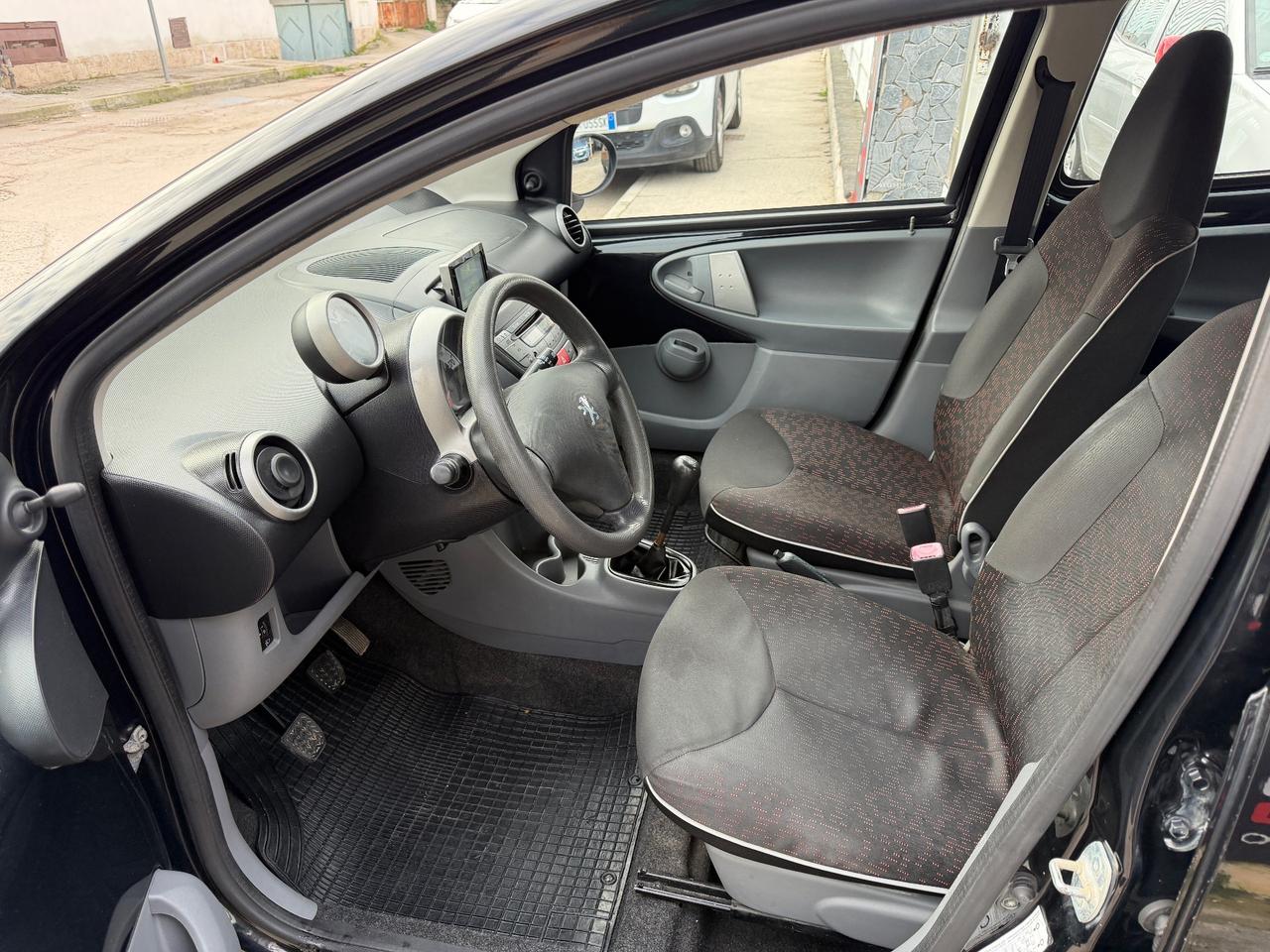 Peugeot 107 1.0 68CV 5p. Sweet Years