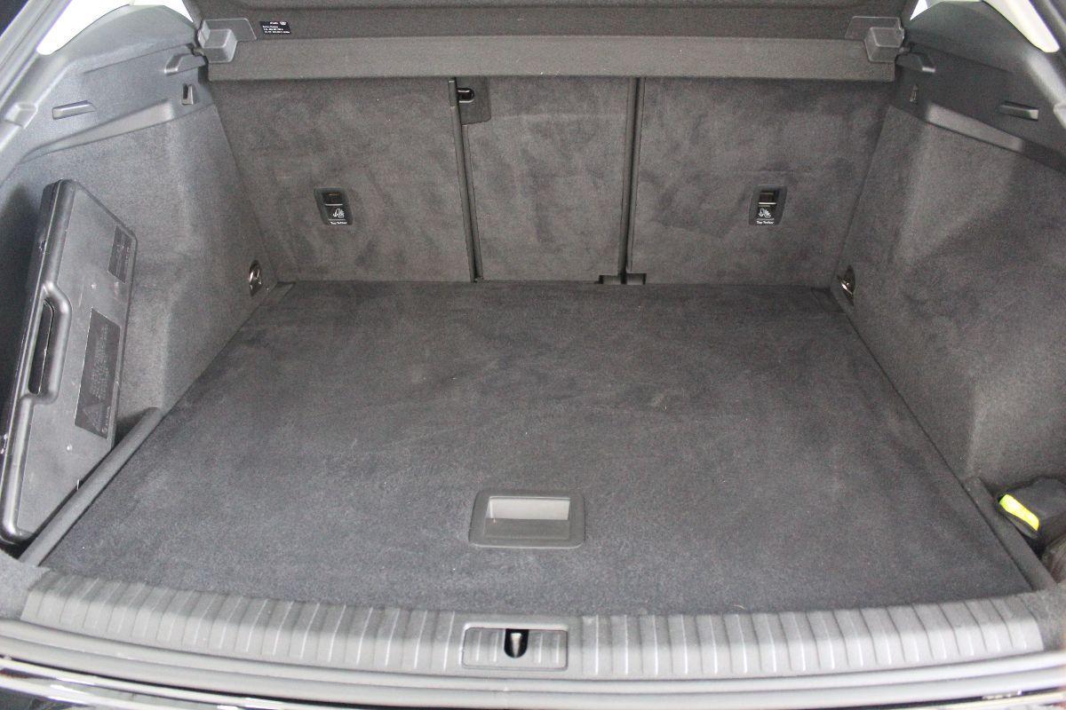 AUDI - Q3 - 35 TDI S tronic Business