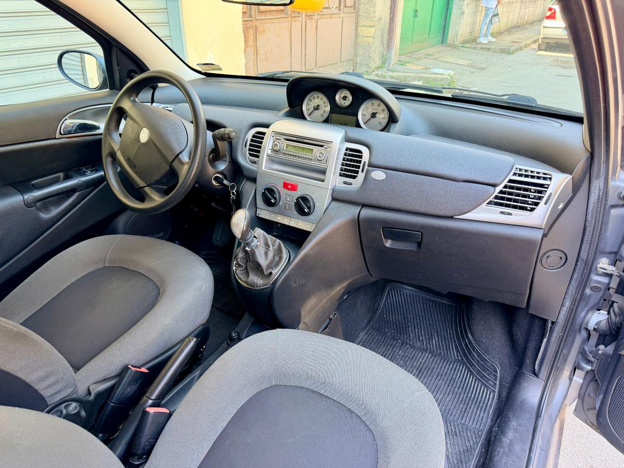 lancia YPSILON RESTYLING 1.2 FIRE 75MILA KM TAGLIANDATA