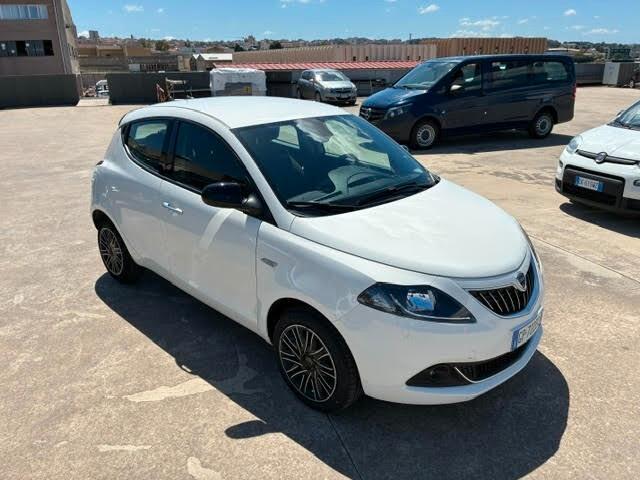 Lancia Ypsilon 1.0 FireFly 5 porte S&S Hybrid Gold