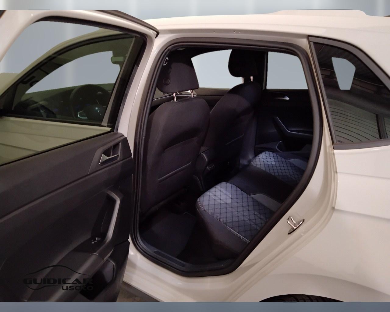 VOLKSWAGEN Polo VI 2022 - Polo 1.0 tsi R-Line 95cv