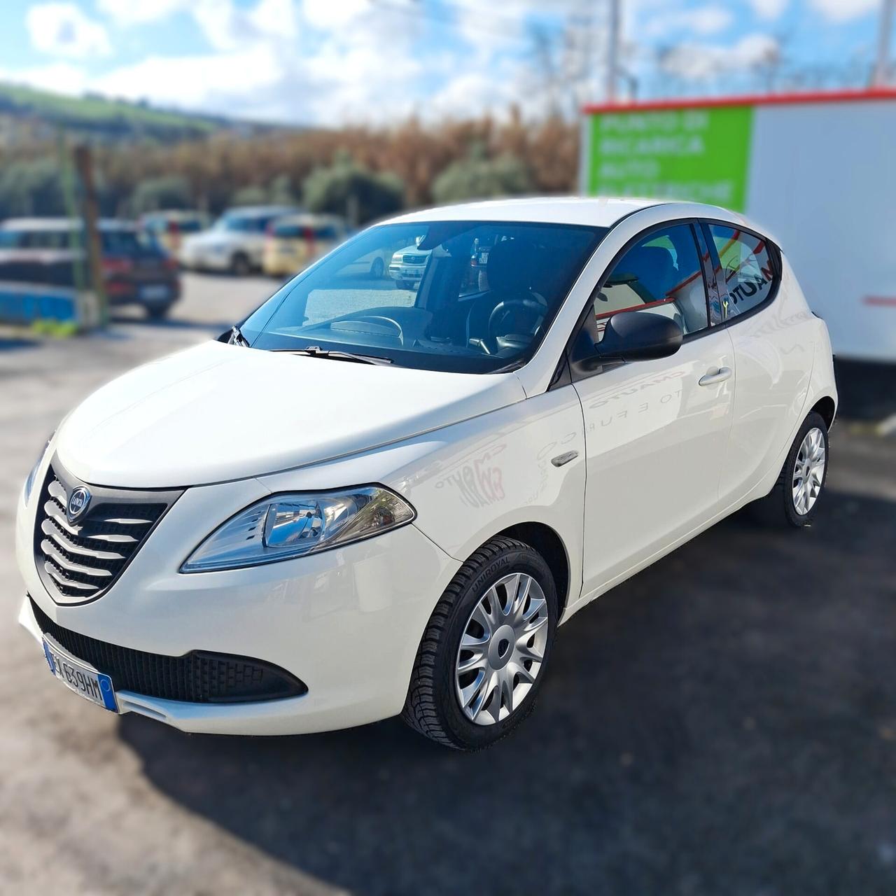 Lancia Ypsilon 1.2 69 CV 5 porte GPL Ecochic Elefantino