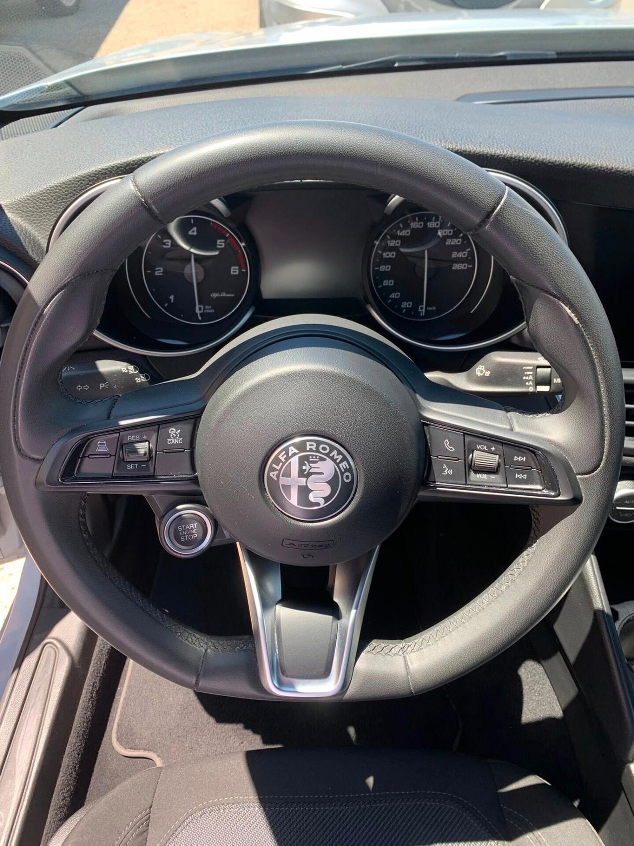 Alfa Romeo Giulia 2.2cc160 CV AT8 uniprò 12/2020