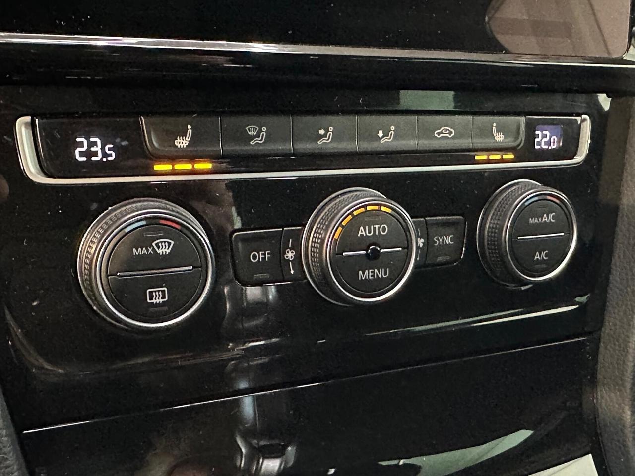 Volkswagen Golf GTI 2.0 245 CV TSI DSG 5p. BMT