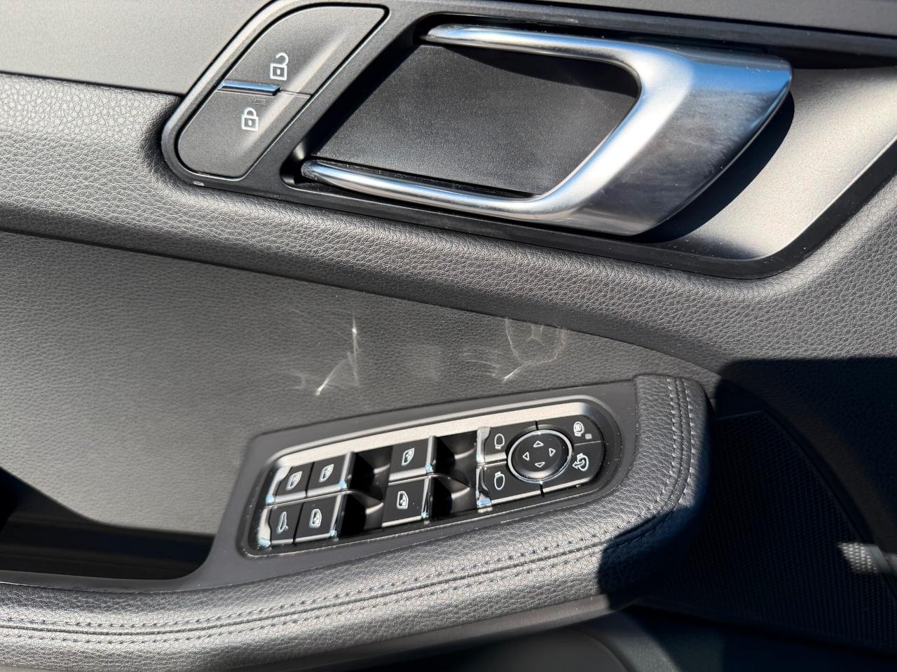 Porsche Macan 2.0 /NAVI/21"/CARPLAY/LED/KM DOC