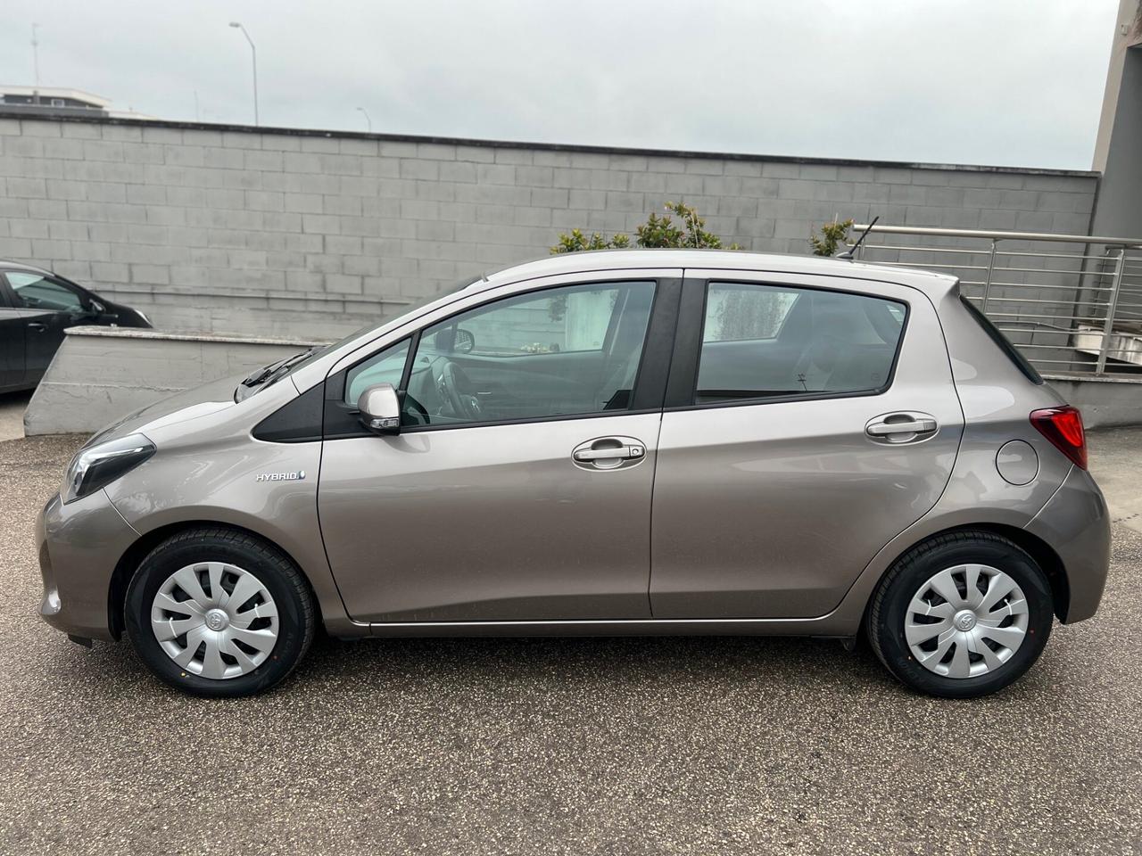 Toyota Yaris 5pt 1.5h 75cv Active OK NEOPAT. TELCLIMA/CAMERA