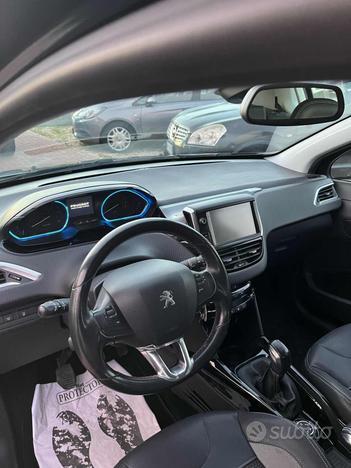 PEUGEOT 2008 1.6 e-HDi 92 CV