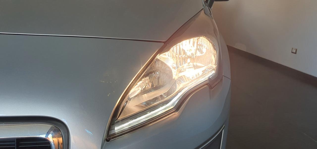 Peugeot 3008 1.6 HDi 115CV Active