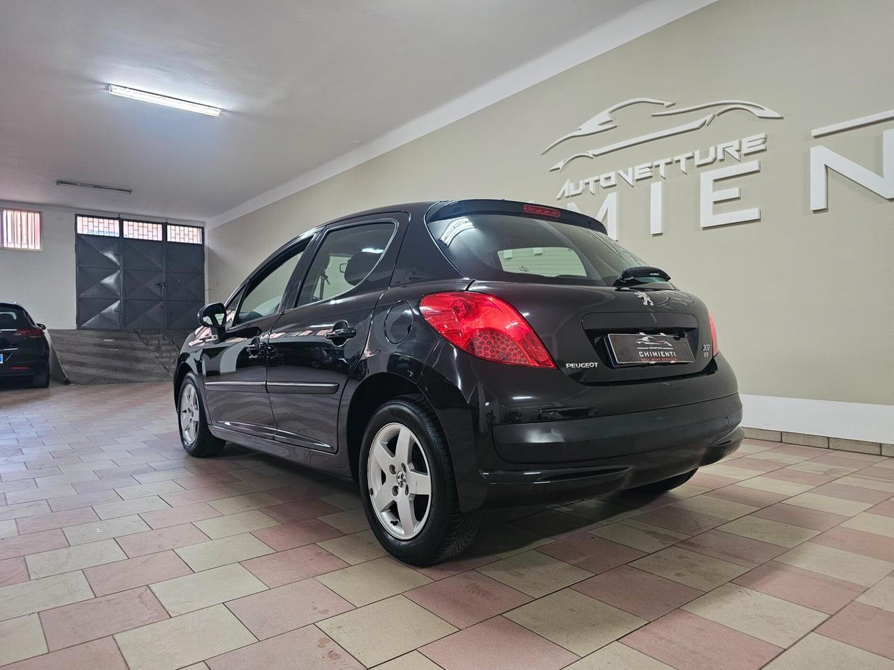 Peugeot 207 1.4 8V 75CV 5p. X Line ECO GPL