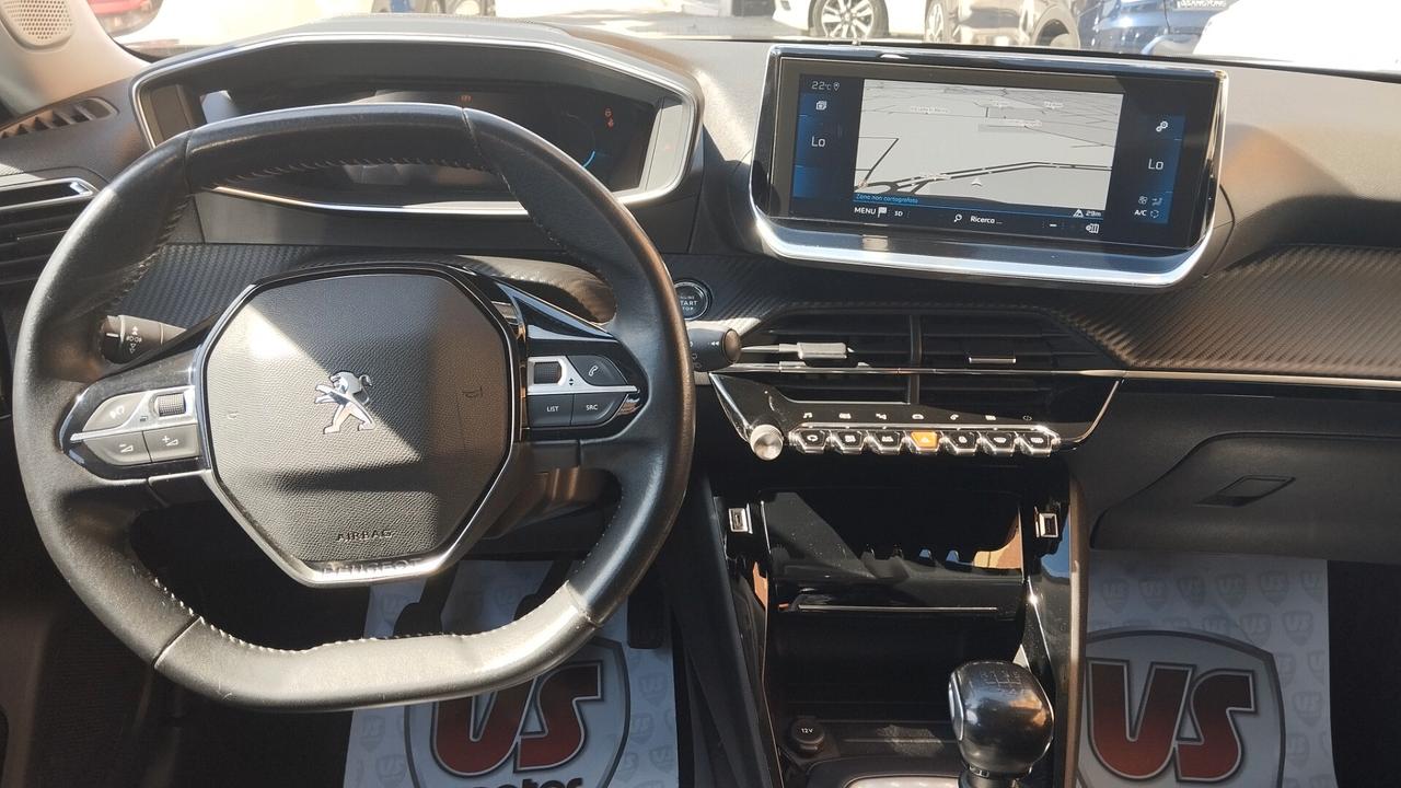 PEUGEOT 2008 1.2 BENZ-NAVI-2020