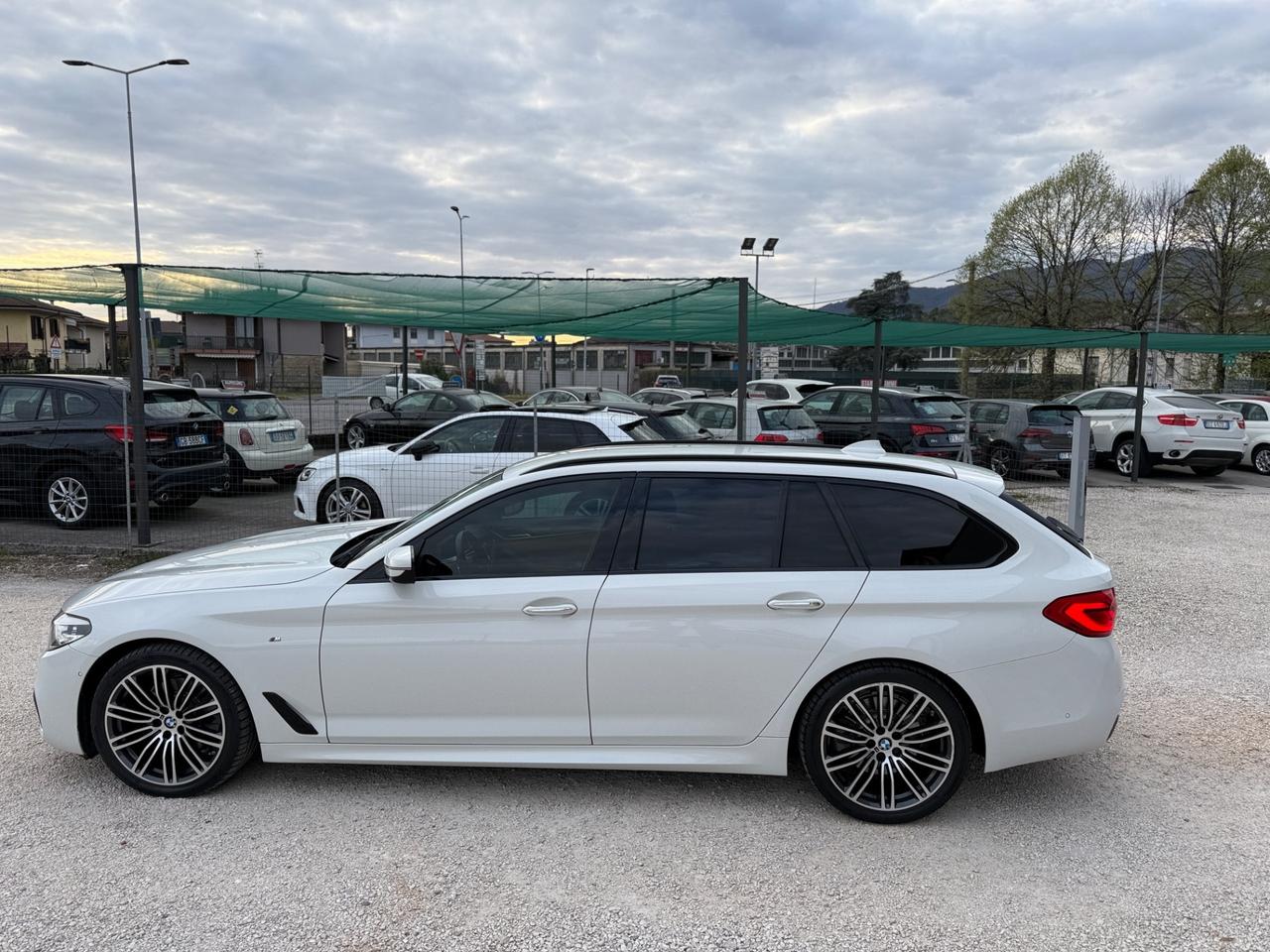 Bmw 520 520d Touring xdrive Msport Navi+Led+Pelle+Top