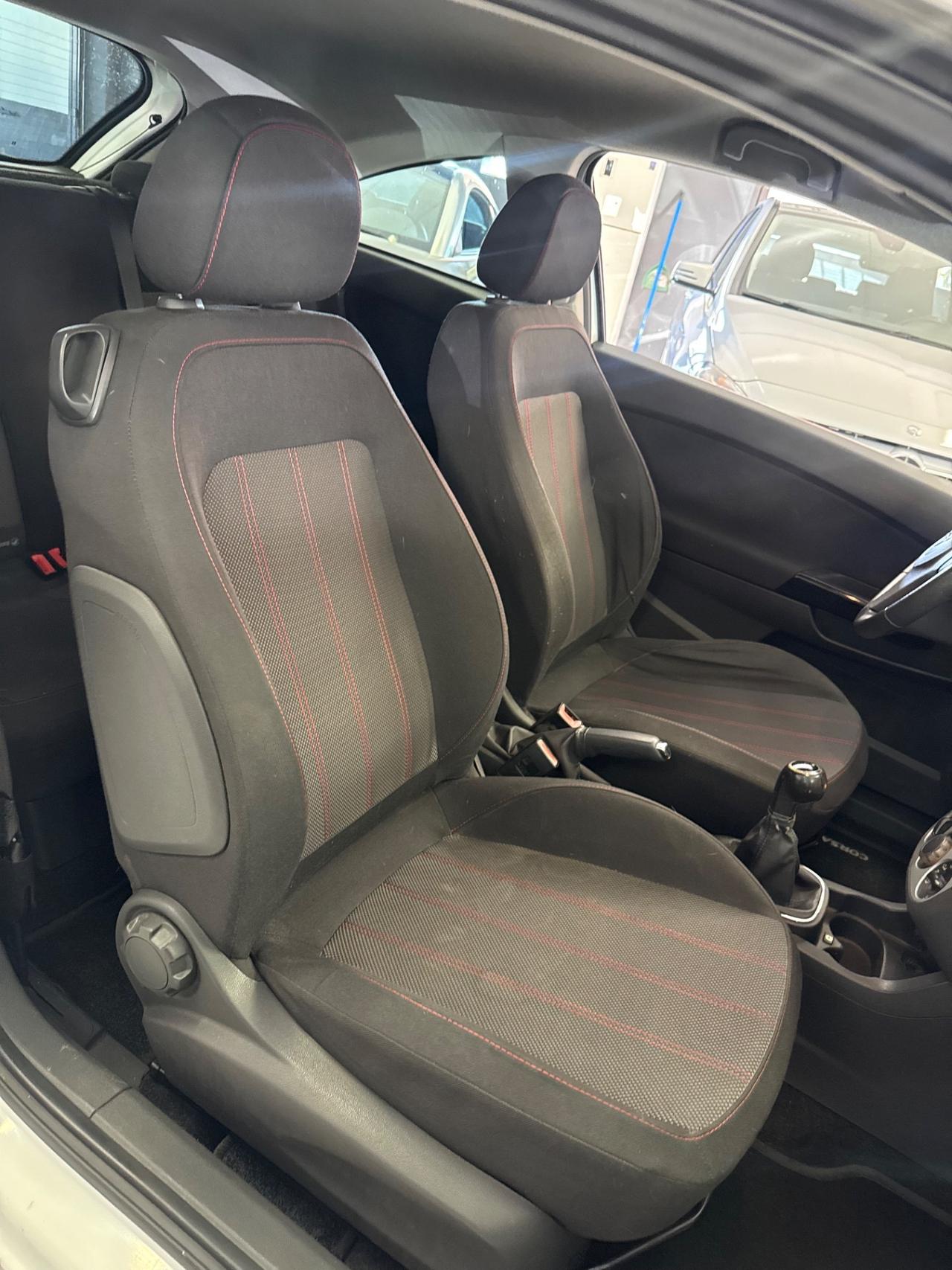 Opel Corsa 1.2 3 porte Sport