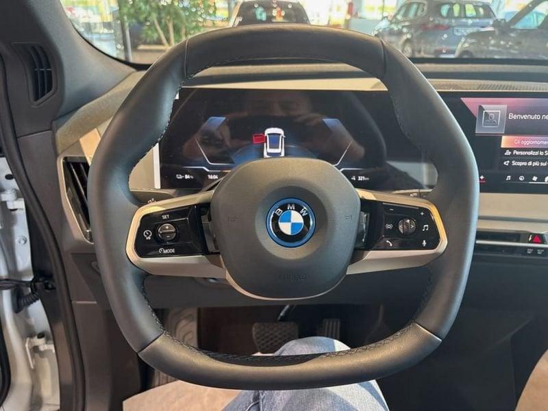 BMW iX xDrive40 MSPORT