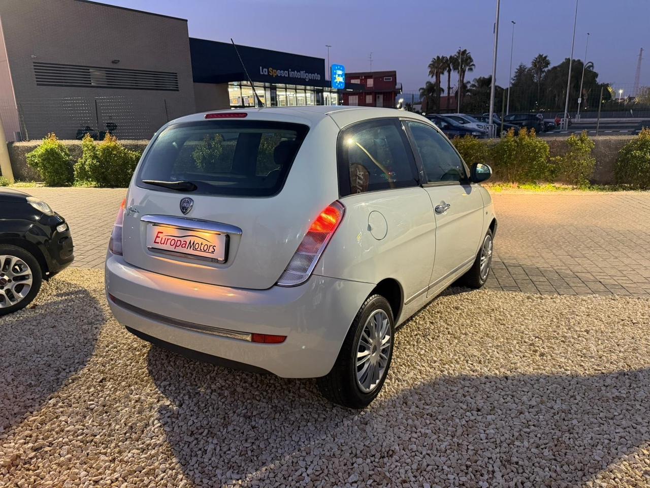 Lancia Ypsilon 1.2 Argento