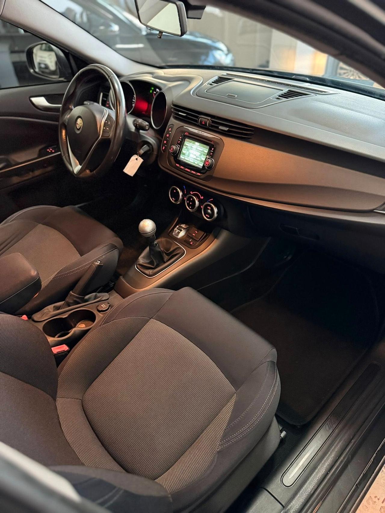 Alfa Romeo Giulietta 1.6 JTDm-2 105 CV Distinctive