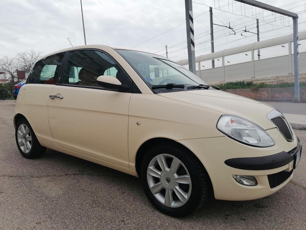 Lancia Ypsilon 1.3 Multijet 16V Platino