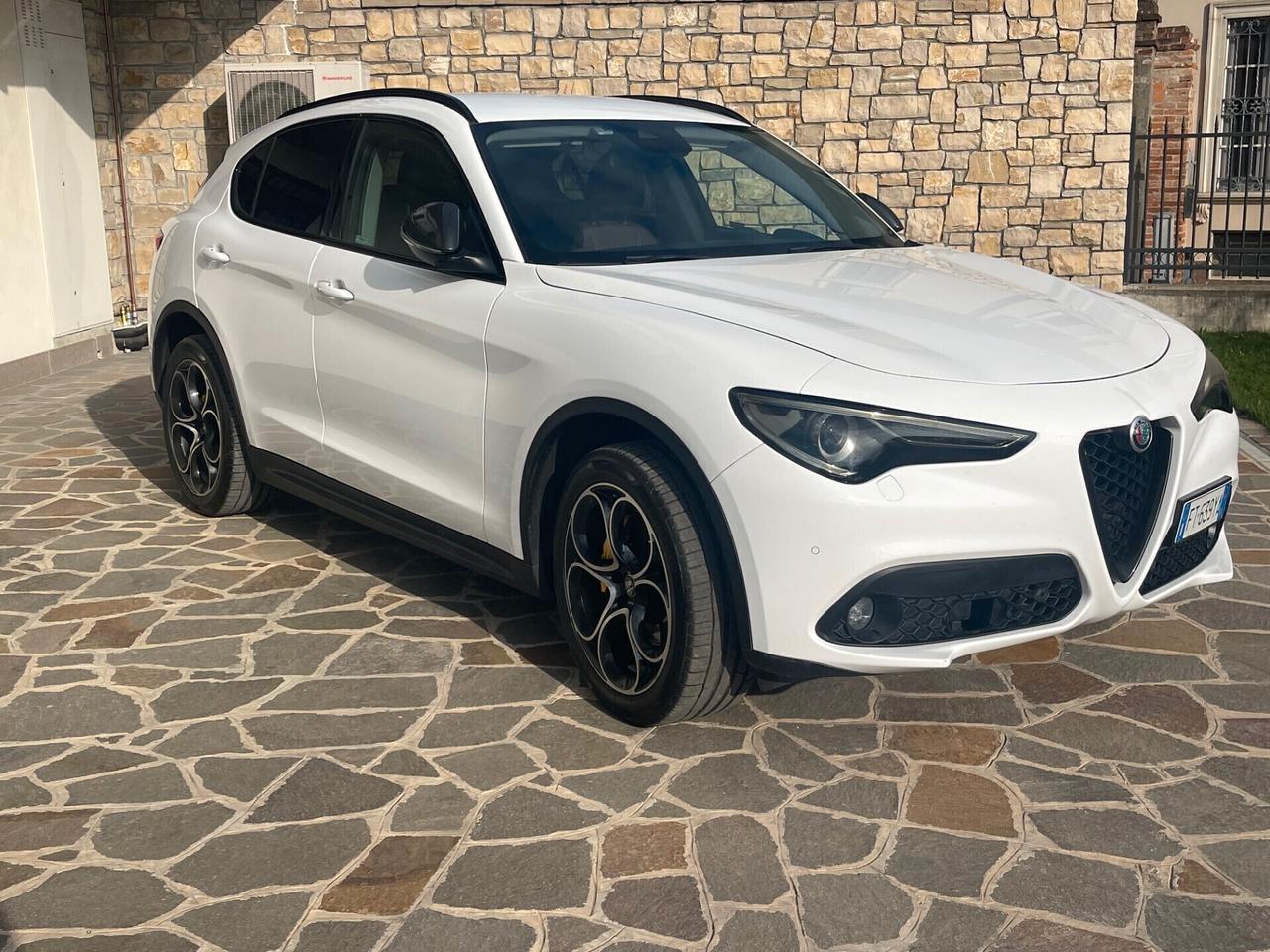 Alfa Romeo Stelvio 2.2 Turbodiesel 210 CV AT8 Q4 Executive
