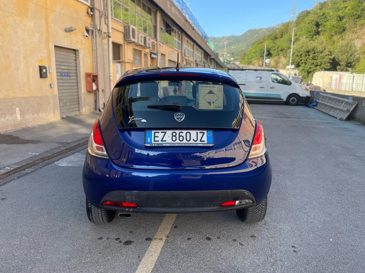 Lancia Ypsilon 1.2 69 CV 5 porte Silver