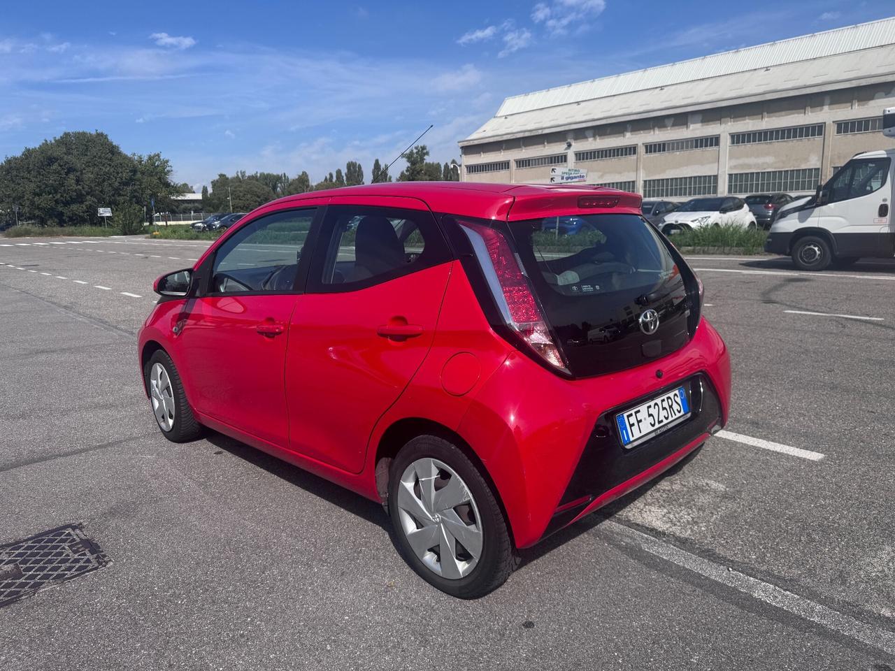 Toyota Aygo 1.0 VVT-i 69 CV 5 porte 11/2016
